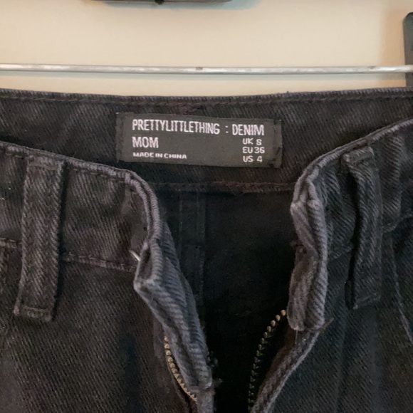 Pretty Little Thing Black Mom Jeans - Picture 2 of 7